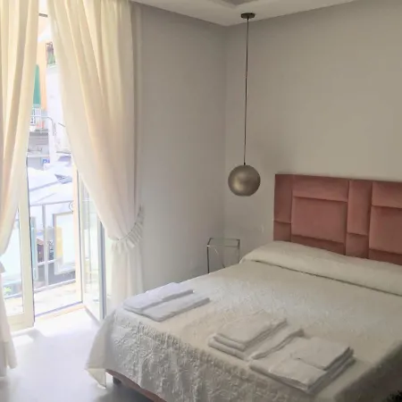 “a Piazzetta” Νάπολη